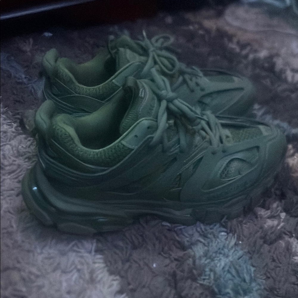 Balenciaga Green Sneakers - Picture 9 of 16